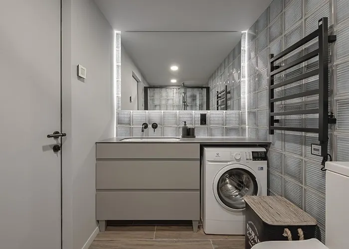 Ivis House Modern In Old Town With Balcony *