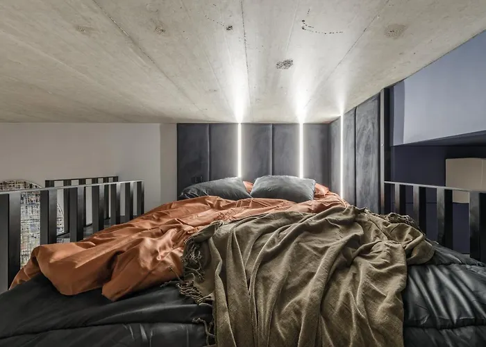 Ivis House Modern In Old Town With Balcony *