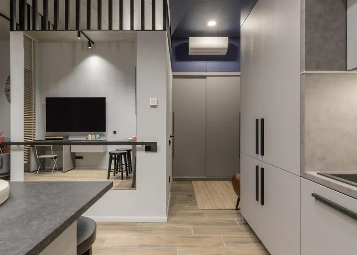 Apartament Ivis House Modern In Old Town With Balcony