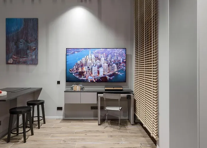 Apartament Ivis House Modern In Old Town With Balcony